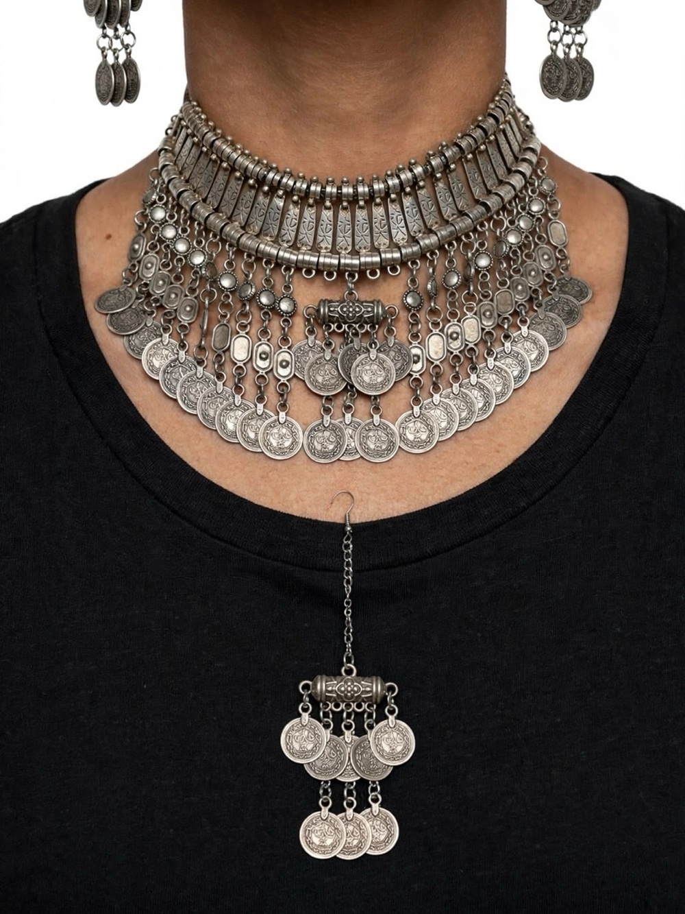 Antique ethnic jewelry set. New